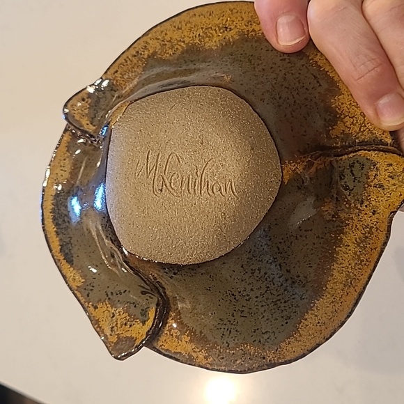 Handmade pottery - Picture 3 of 5